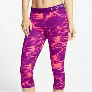 Nike Pro Capri Leggings